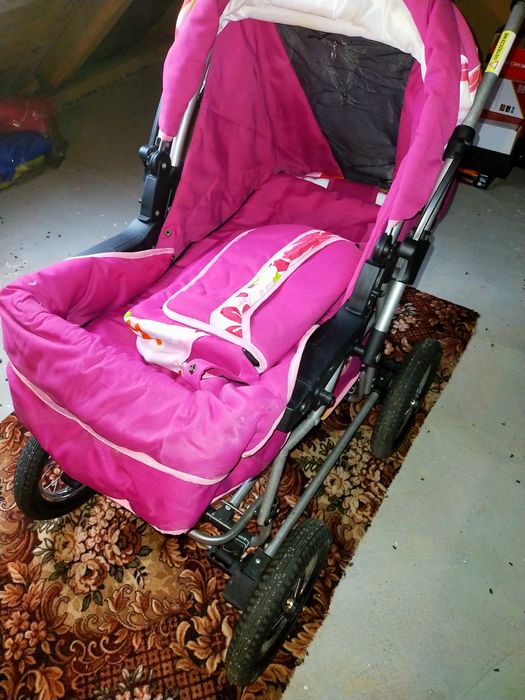 Wózek dziecięcy używany
