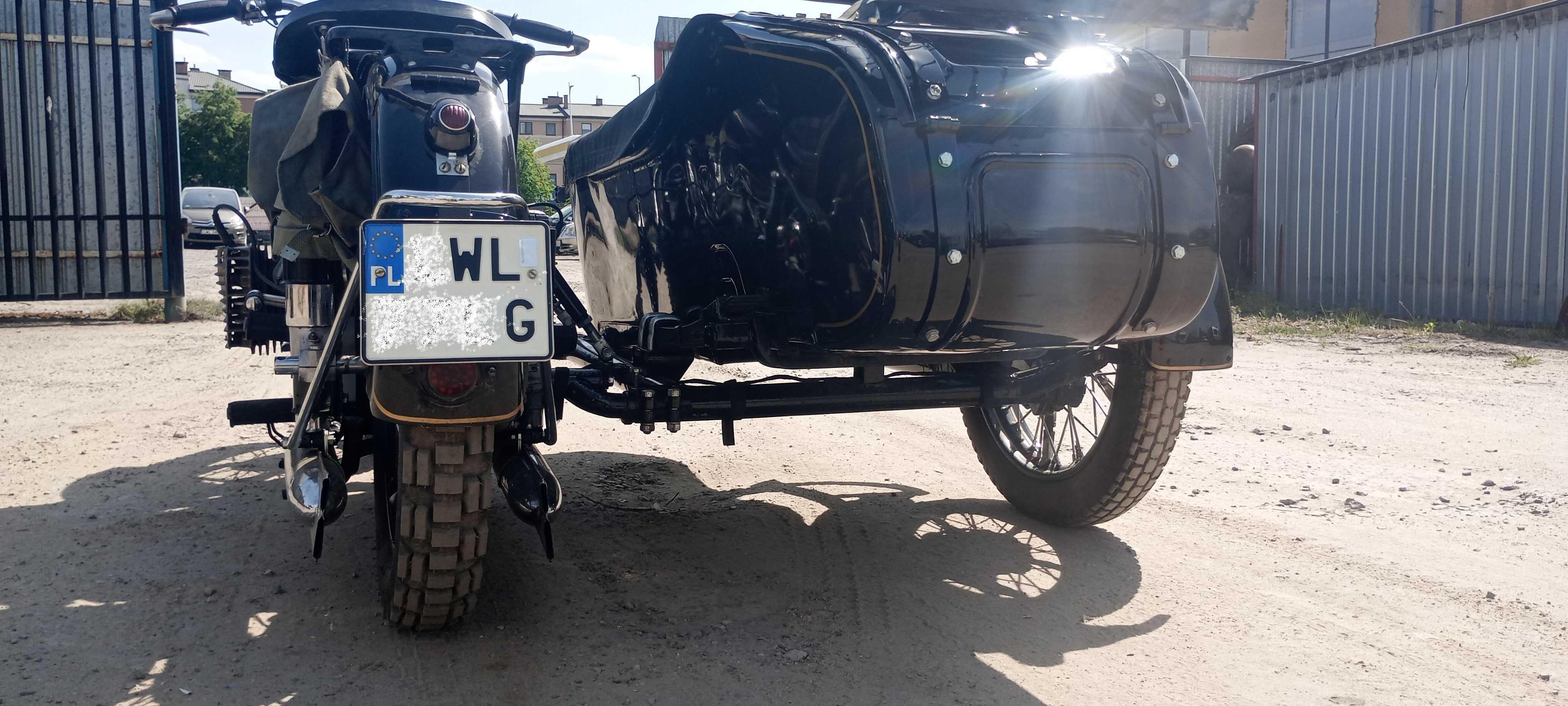 Motocykl M-72 z koszem