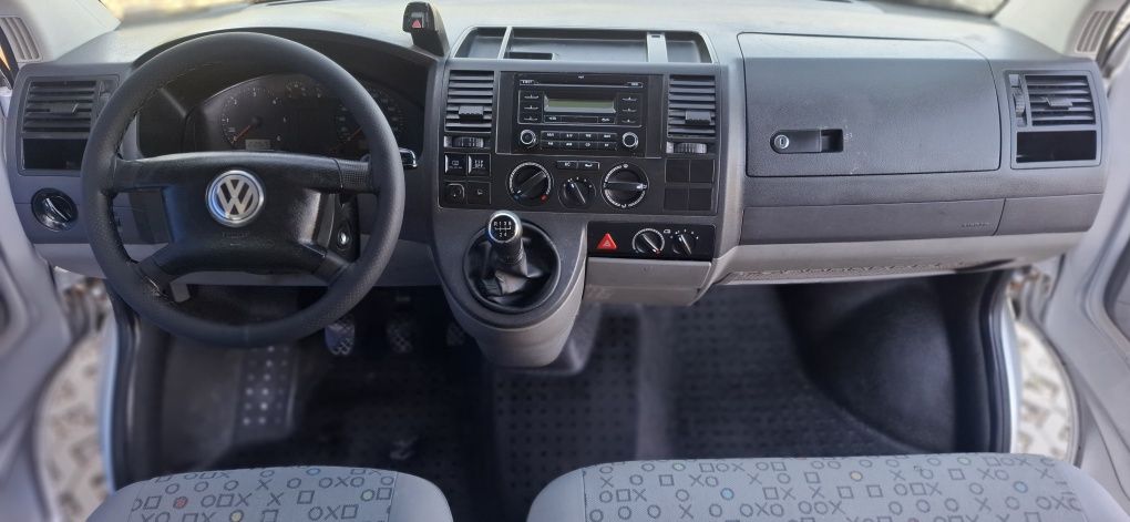 Volkwagen T5  1.9Tdi Transporter 9-osobowy