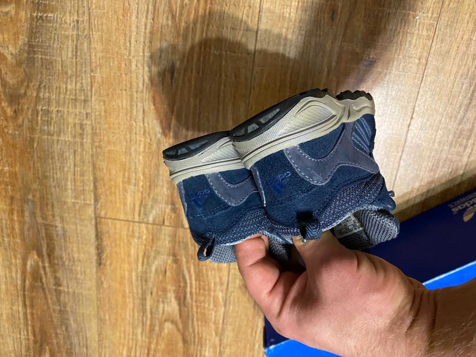 Adidas кроссовки детские кросівки хайтопы Адидас оригинал р.24