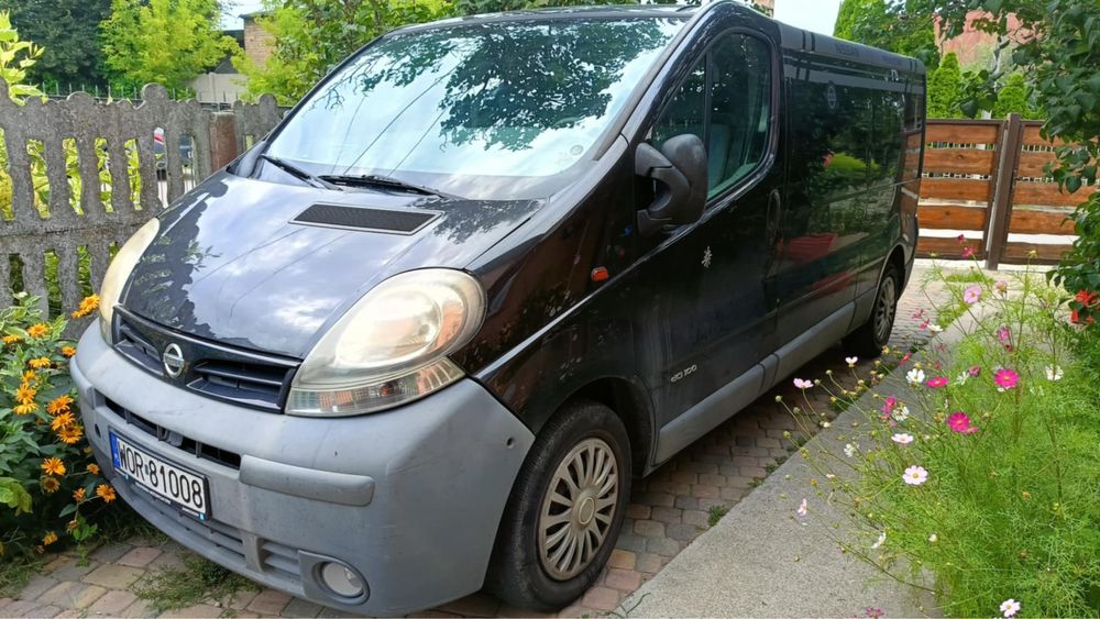 Nissa Primastar 2005r.