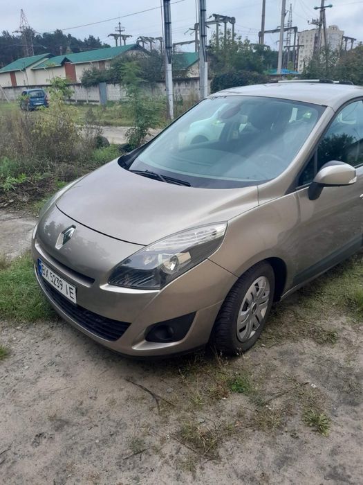 Продам Renault Megane Scenic в хорошому стані! 2010 рік