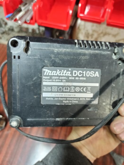 Набір шуруповертів макіта .