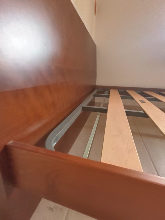 Cama de qualidade como nova