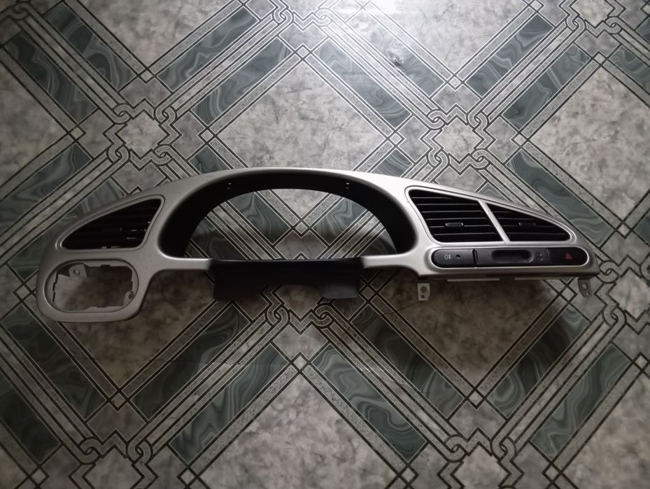 Накладка взборі. Рамка торпеди Ланос Сенс