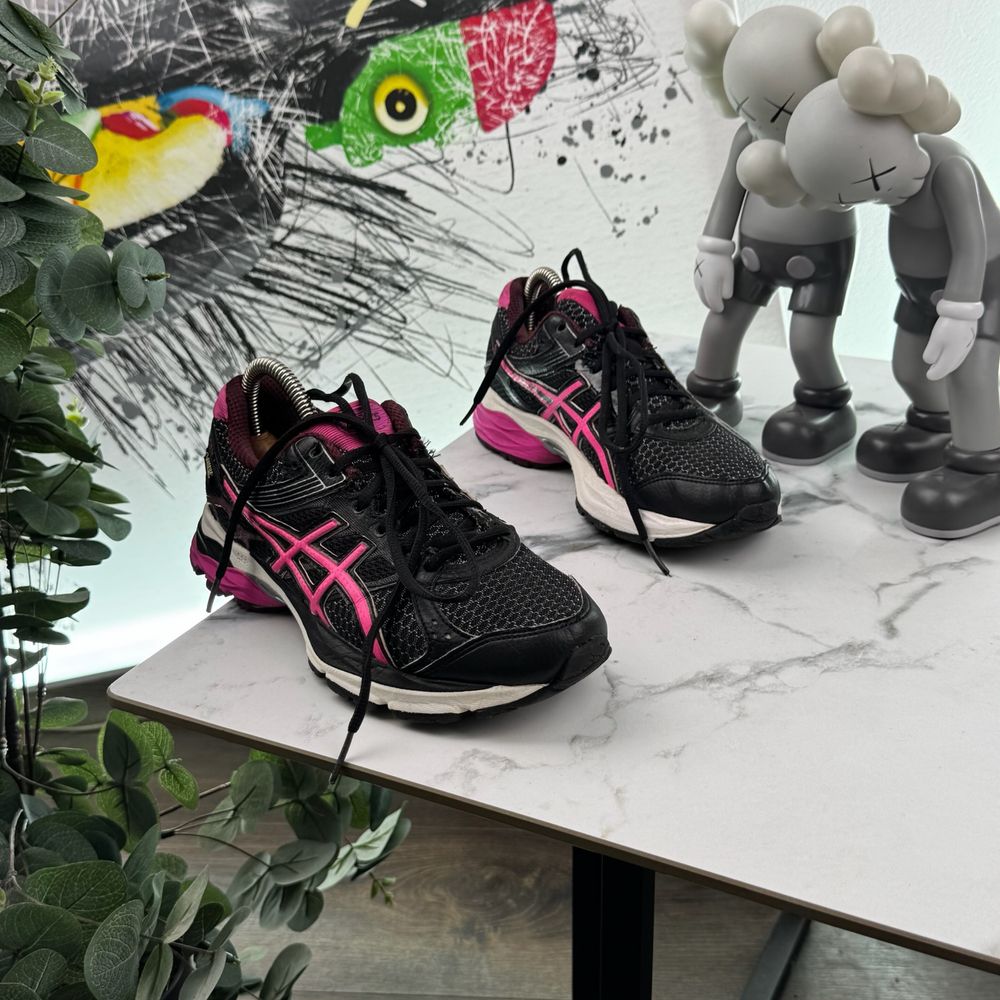 Кросівки Asics Gel Pulse 37.5 розмір 3889