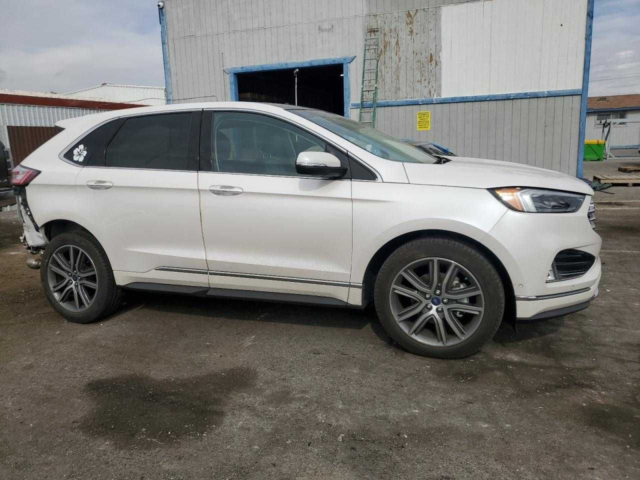 Ford Edge 2019 titanium
