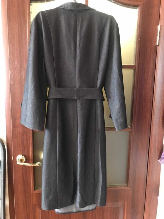 Офісна сукня темно-сірого кольору із поясом, 50-52 р.