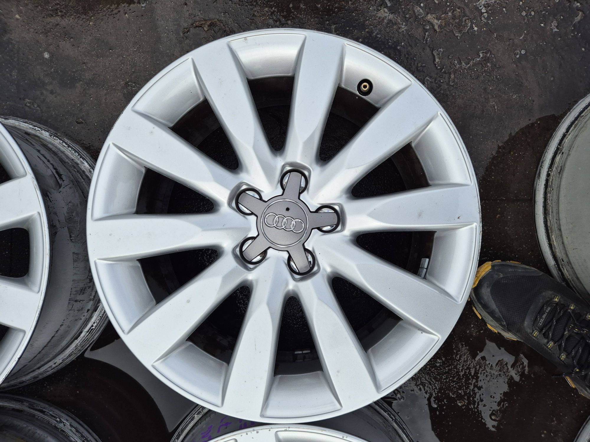 Felgi aluminiowe audi 5x100 r16 7j et34 otwór 57,1 B2
