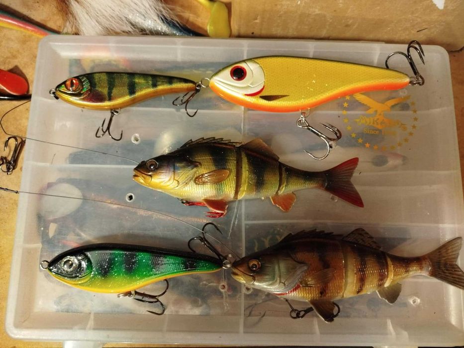 Strike Pro Buster Jerk Savage Gear Line Thru Perch