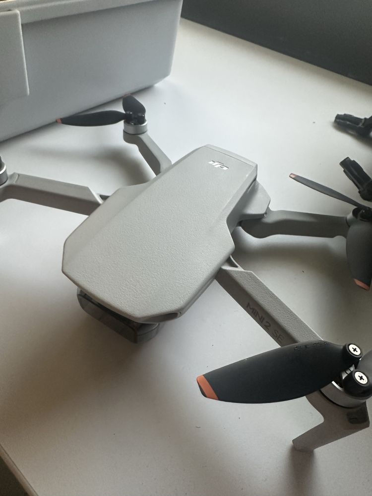 Sprzedam  dji mini 2 se z akcesoriami