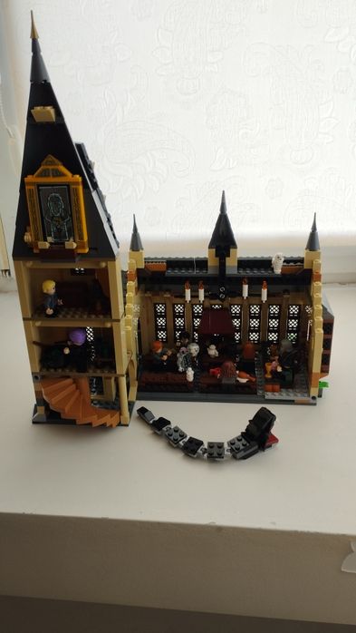 Замок Хогвартс лего Гаррі Поттер оригінал