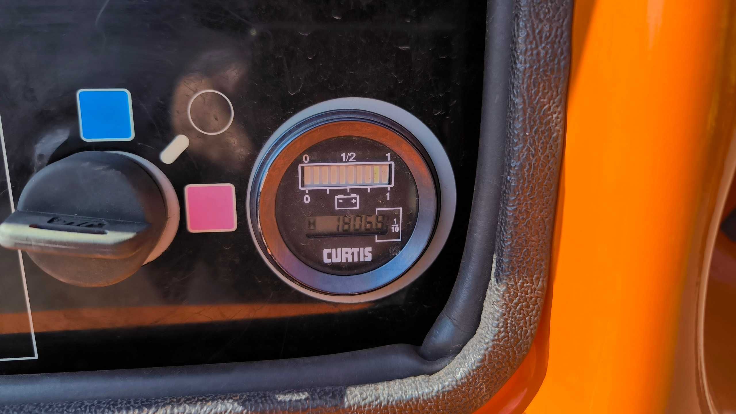 Podnośnik koszowy elektryczny JLG E300 AJP rok 2007 cena 44900 netto