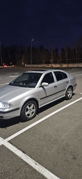 Шкода октавія тур 1999