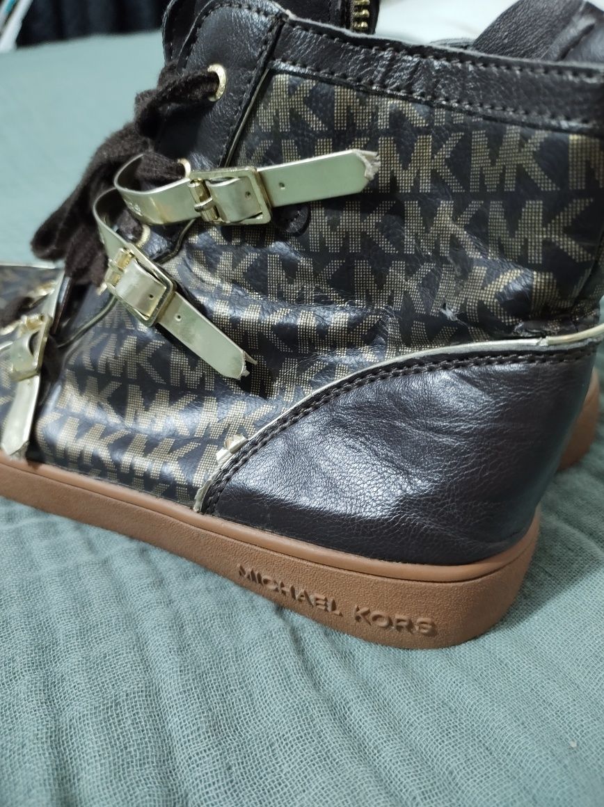 Michael Kors Hit!!