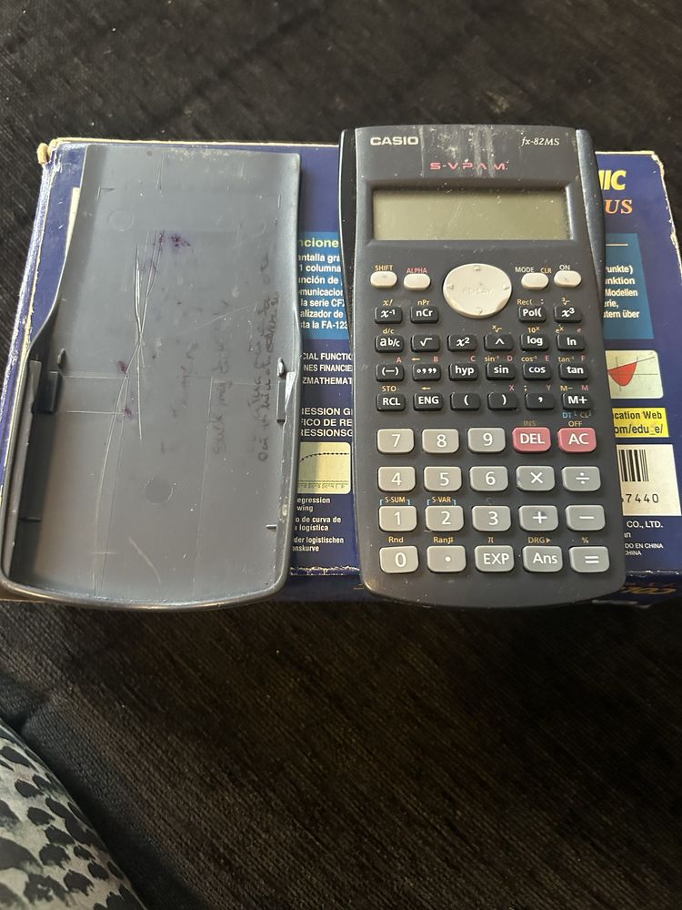 Calculadora grafica casio fx 82 MS