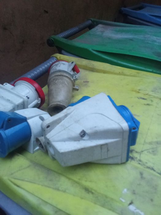 Vendo estas 5 fichas monofásicas e tra 2€ cada ifica uma s a 150€ cada