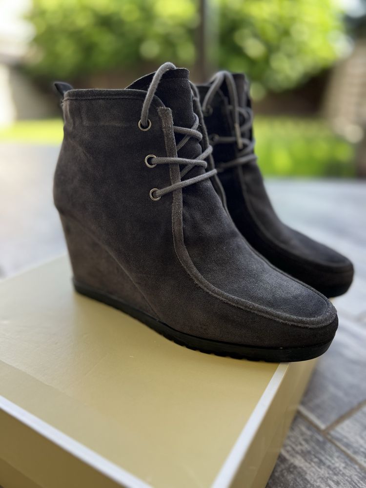 Брендове взуття Karl Lagerfeld Michael Kors UGG Massimo Dutti