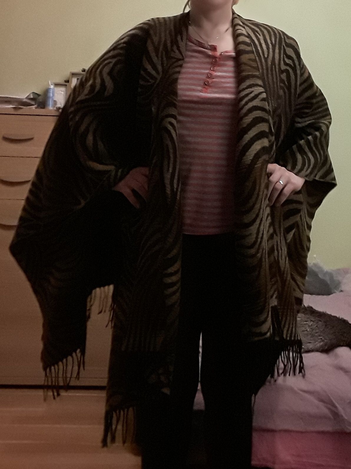 Ponczo szal peleryna zebra