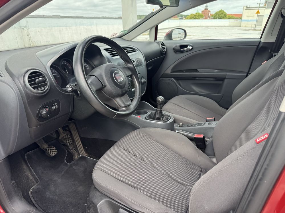 Seat Leon 1.8 benzyna 160km Alufelgi Klima Ładny stan udokumentowany