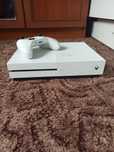 Xbox One S z płytami