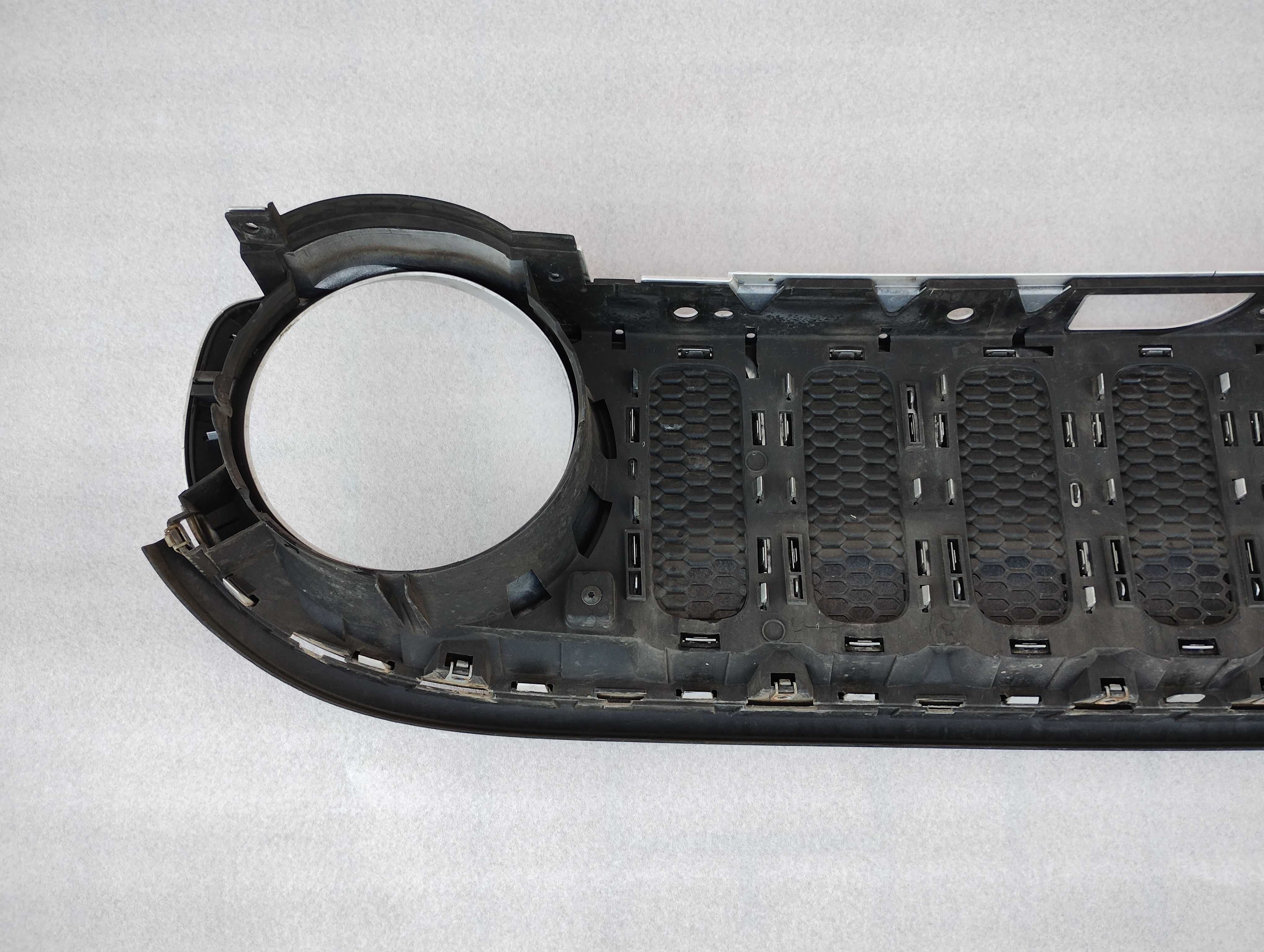 Grill Atrapa JEEP Renegade