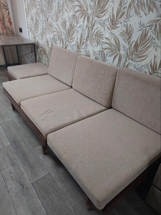 Диван-софа  в гарному стані.