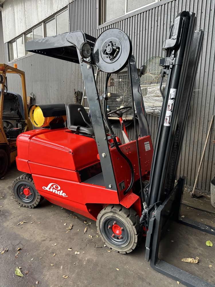 Empilhador linde 1500 kgrs gás triplex