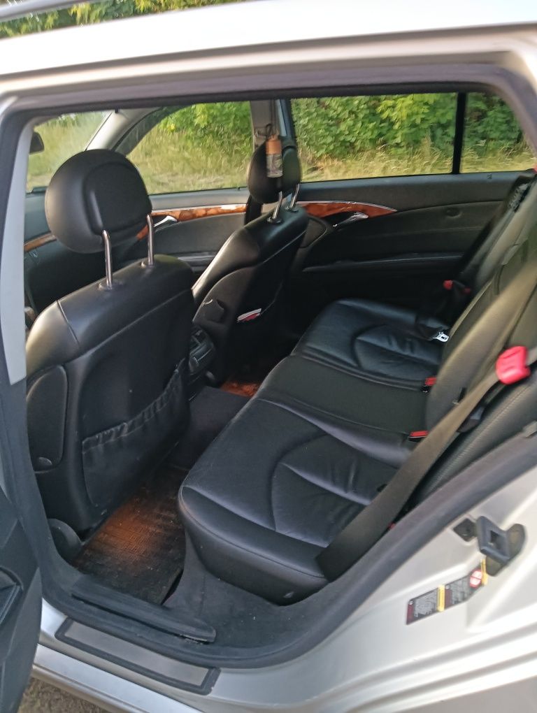 Sprzedam mercedesa w211 2.7