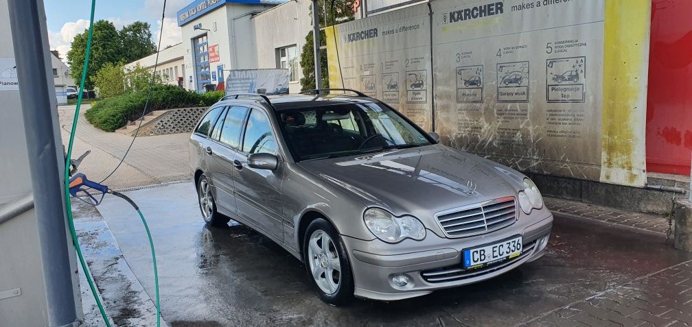 Mercedes Kombi 2.2 150 km