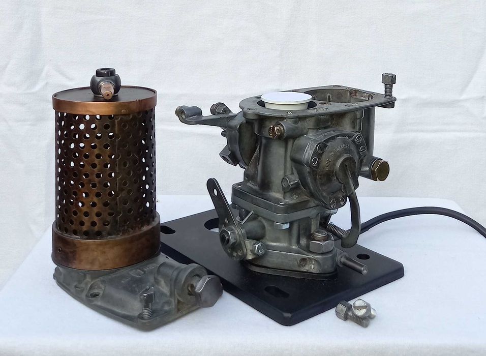 IKOV Dekoracyjna lampa stołowa w industrialnym stylu.