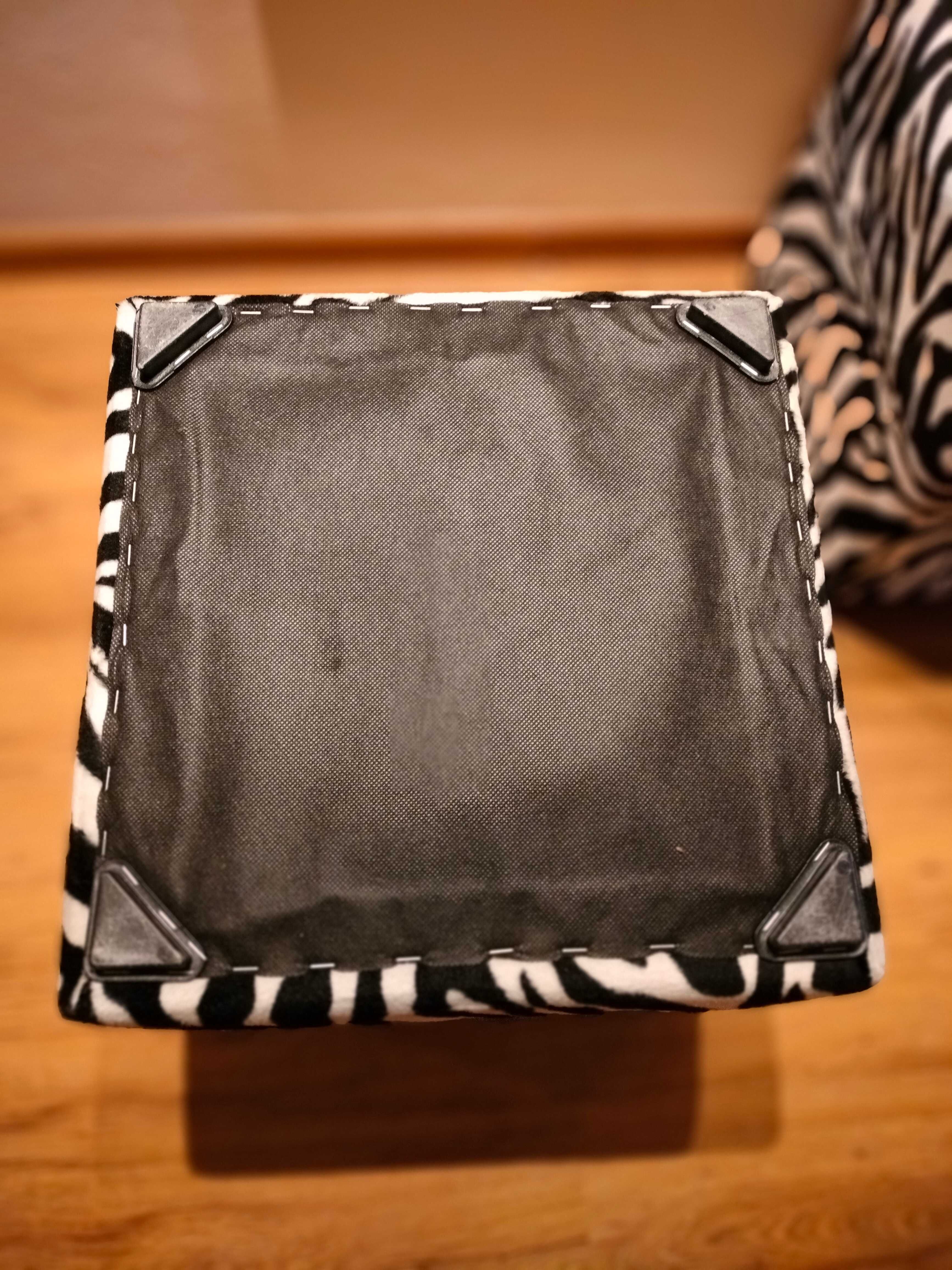 Sprzedam 2 x Puf Zebra