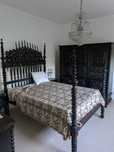 Cama antiga de madeira