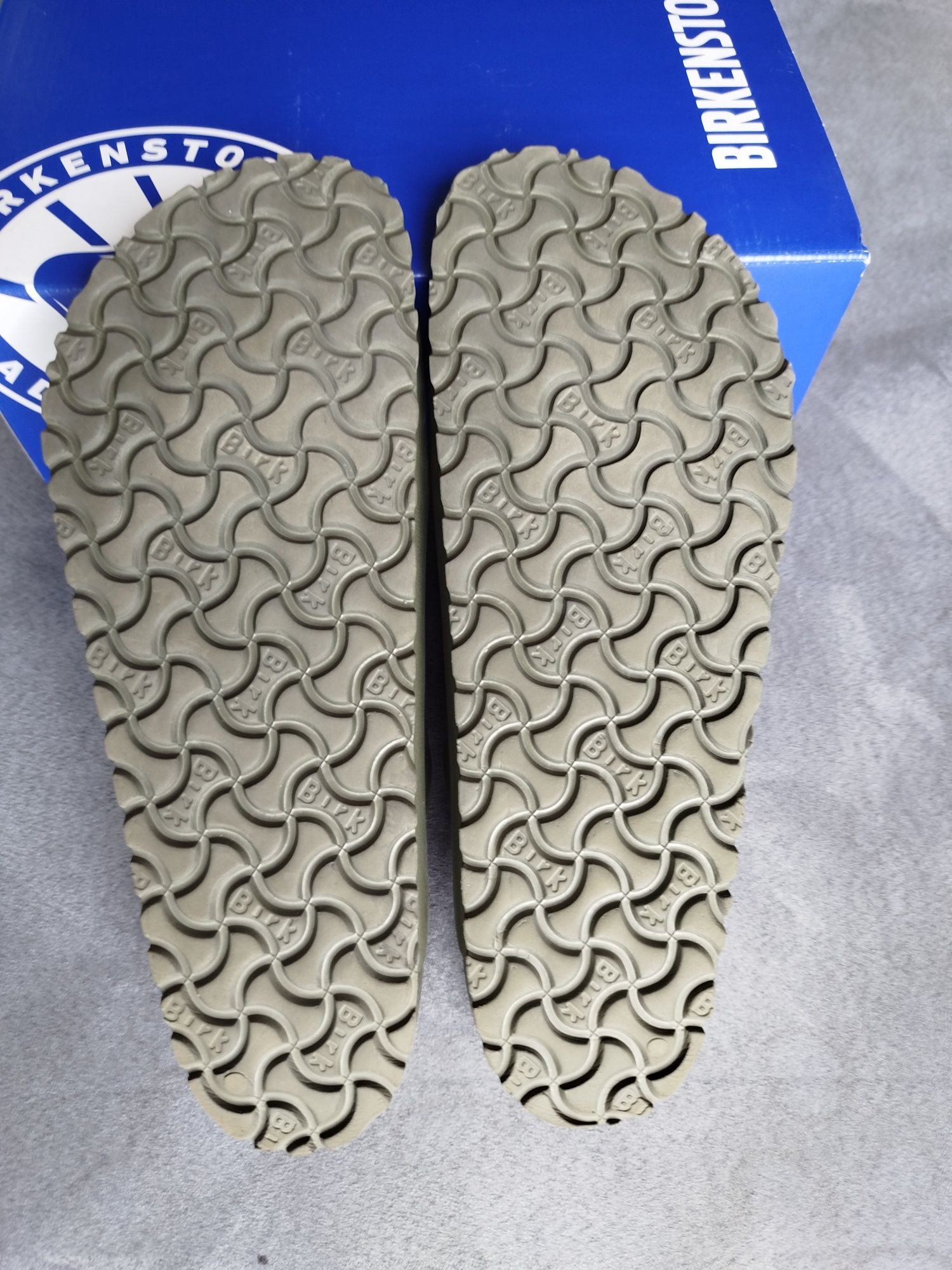 Birkenstock 44 EVA Khaki
Tamanho:44