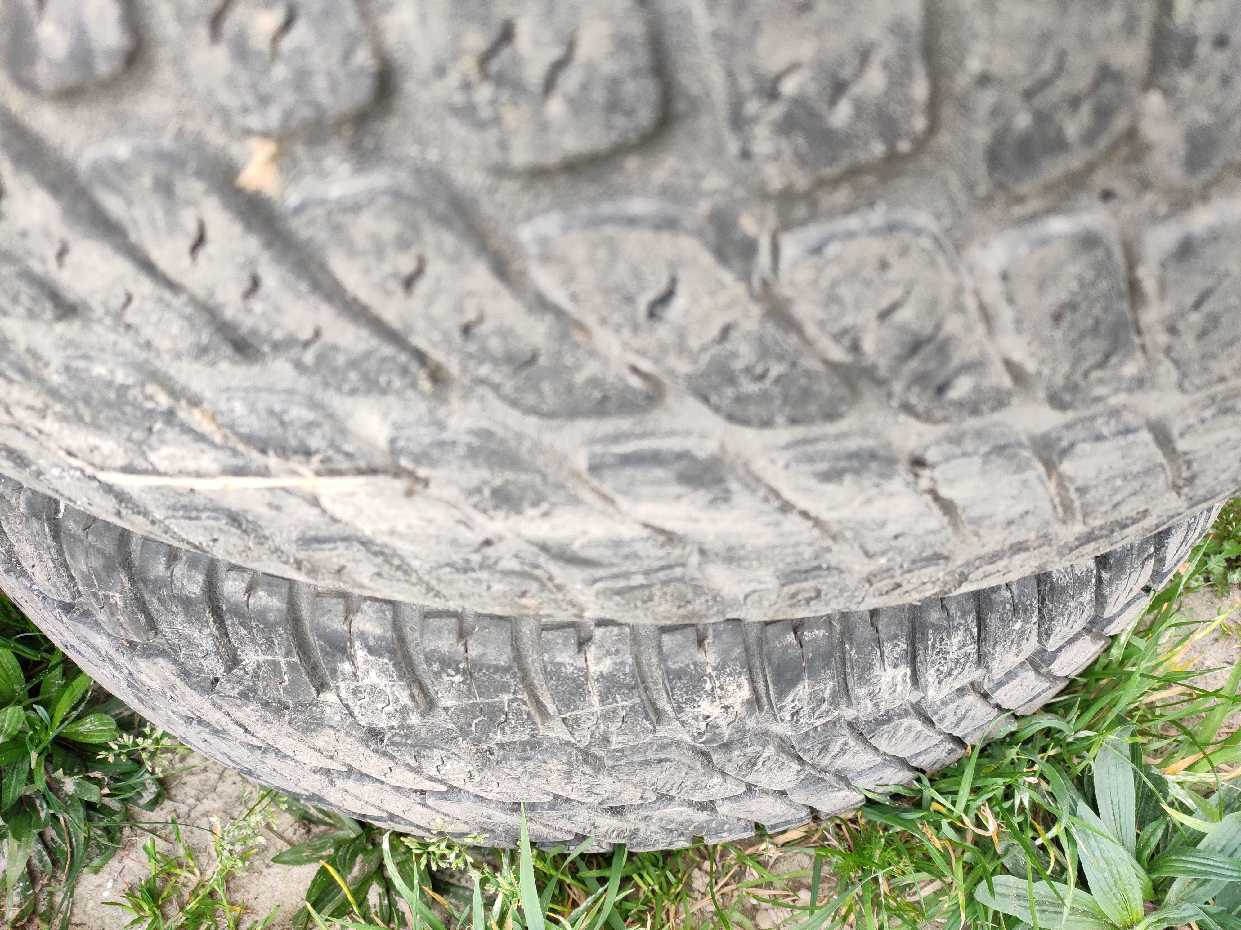 Komplet Opony zimowe 195/65 r15 do upalania gruza dębica kleber drift