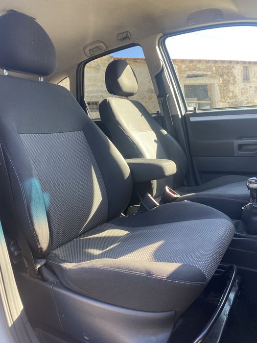 Opel Meriva Cosmo 1.3cdti M/NOVO