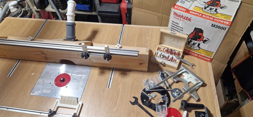 stół warsztatowy frezarski roboczy 2w1 z  frezarką Makita uniwersalny