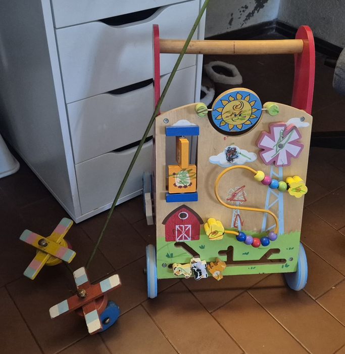 Andador de bebé e Brinquedo