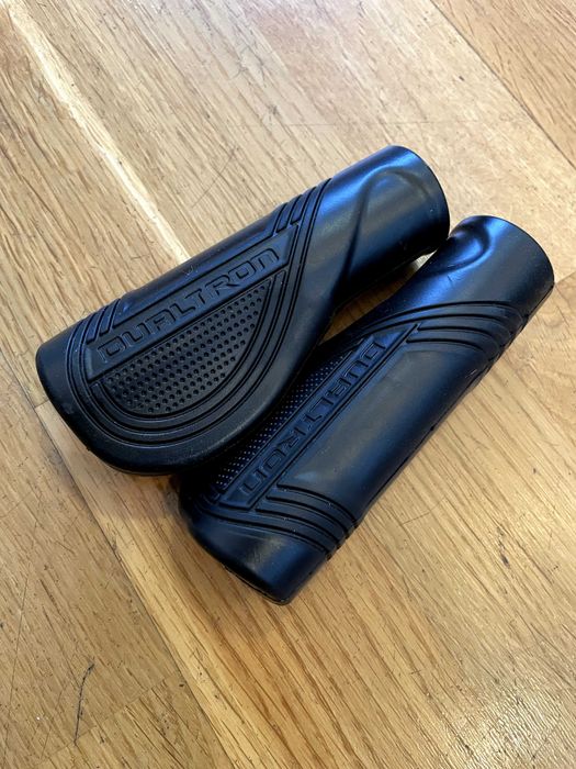 Грипсы для электро-самокатов DUALTRON