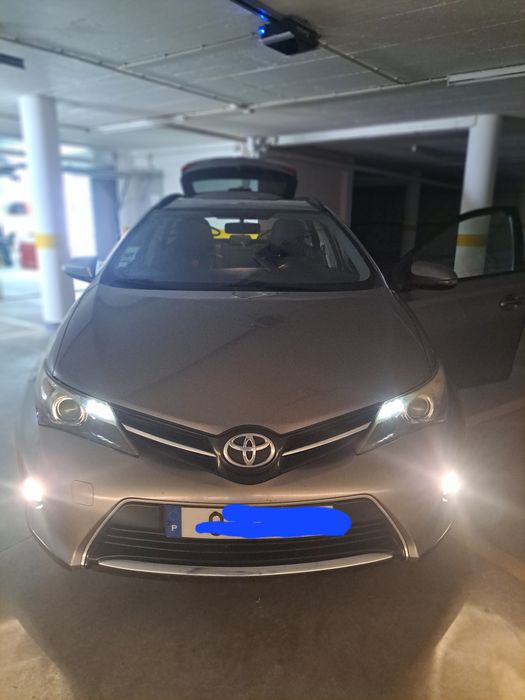 Carrinha toyota auris