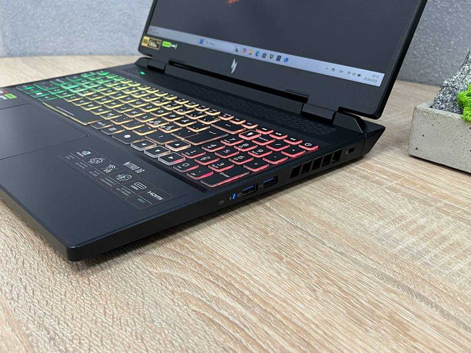 Ігровий Ноутбук Acer Nitro v16” 165Hz/R7-8845HS/RTX4050 6GB/16DDR5/512