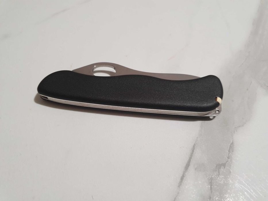 Victorinox One Hand Sentinel