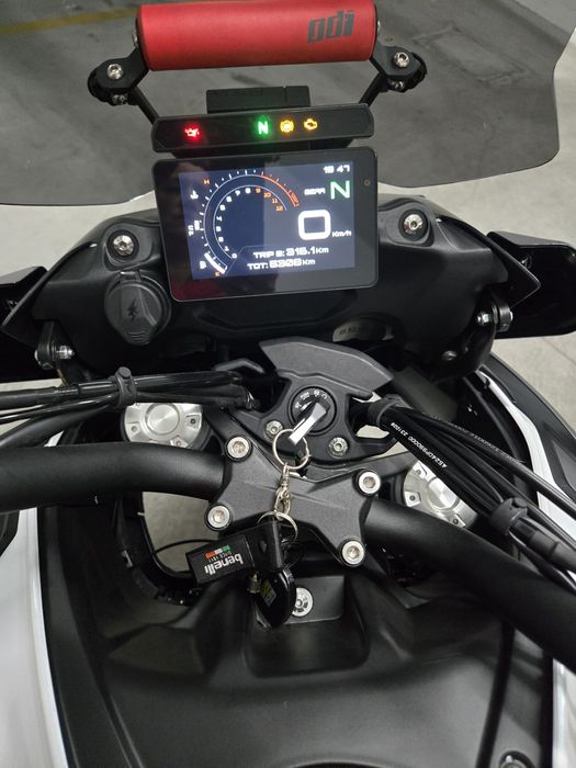 Benelli Trk 702 como nova