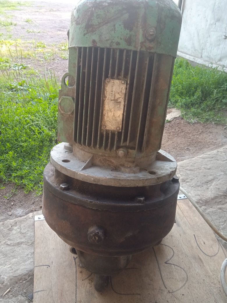 Обміняю на гранулятор робочу частину  120-150+