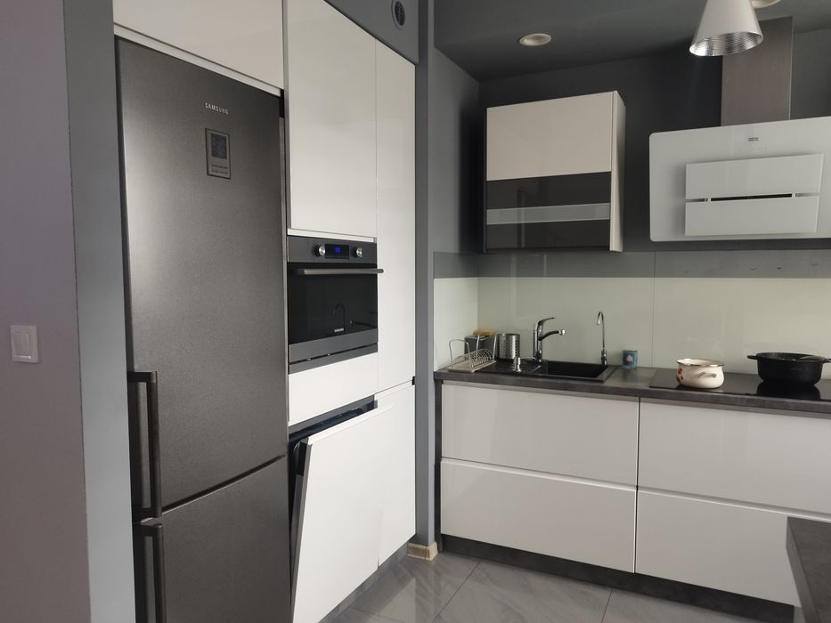 Ładna kuchnia lakierowana. Możliwość transportu