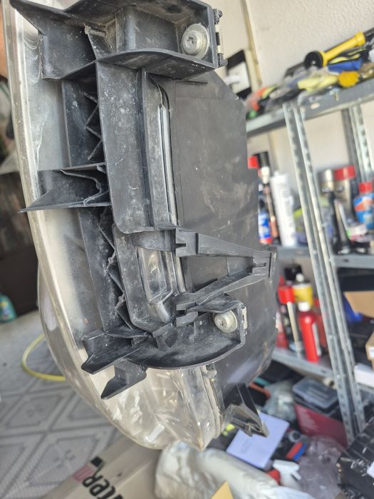 Farol 307 2 geração lado pendura