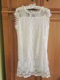 Śliczna sukienka mini z białej koronki rozmiar M/L wymiary w opisie