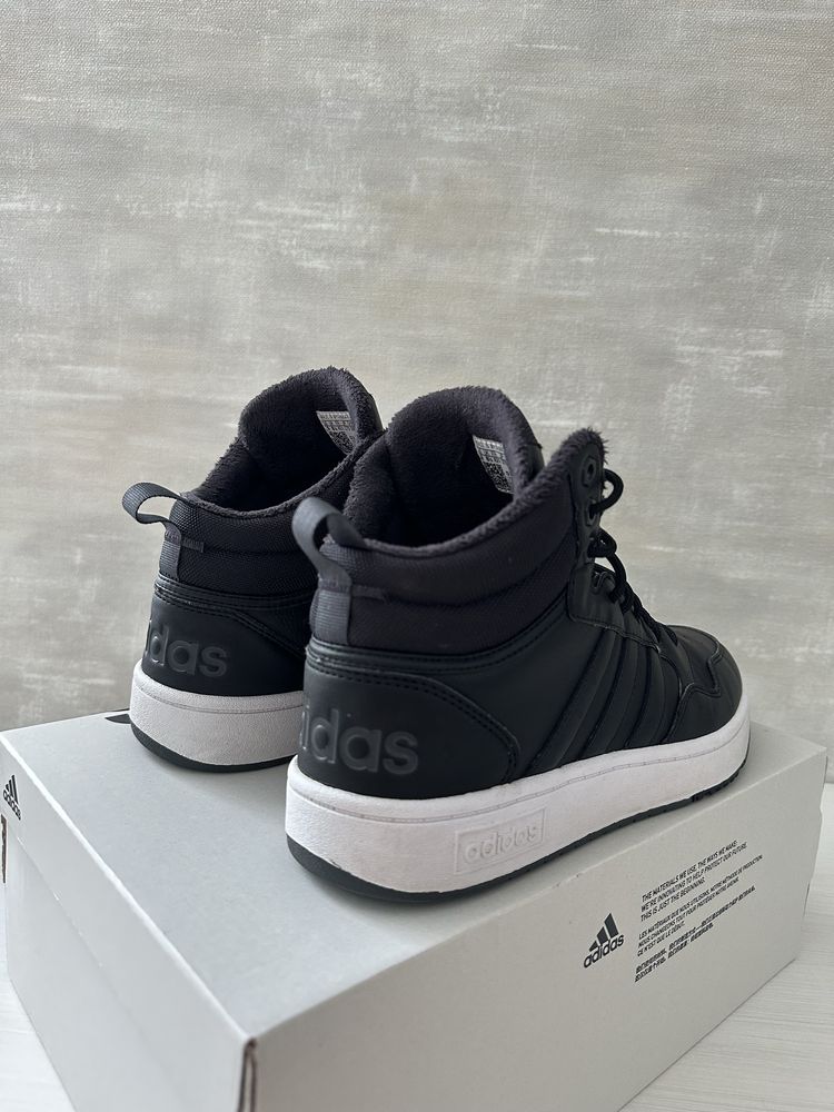 Ботинки Adidas HOOPS 3.0