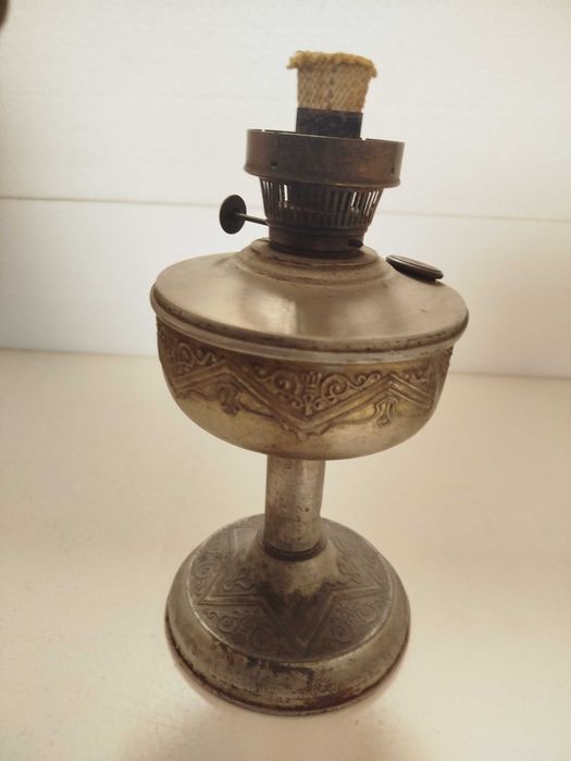 Lampa naftowa LAMPAGYAR Budapest HUNGARY antyk