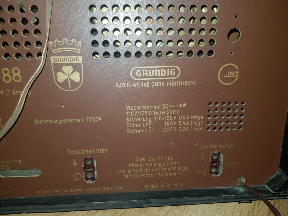 Радіо Grundig 2088 рік випуску 1957